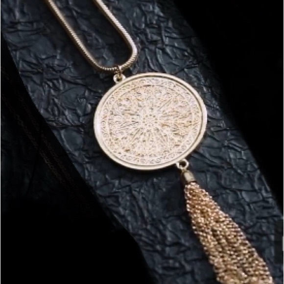 Long chain new necklaces - Picture 2 of 4